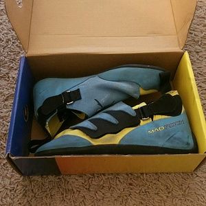 Mad Rock kids climbing shoes